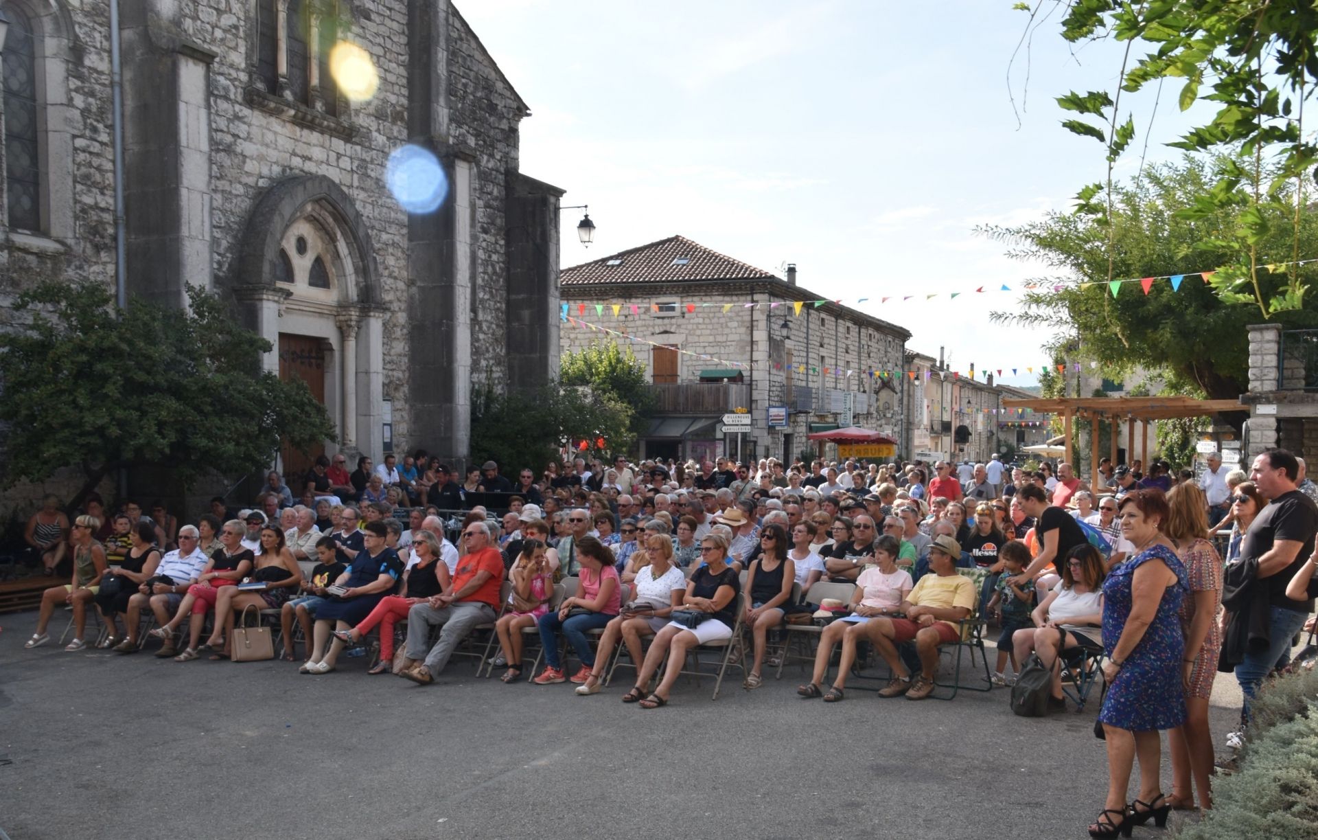 Fête Votive 2018 attente du spectacle