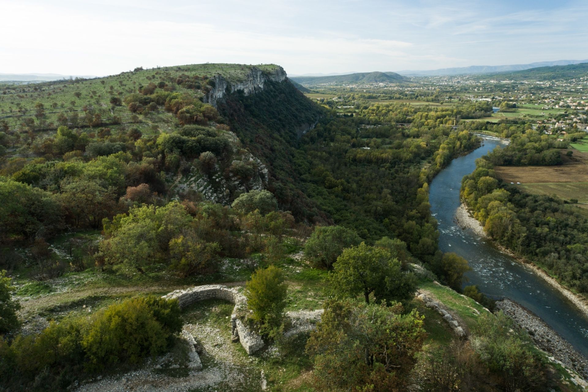 JASTRE NORD vue aérienne de la clavicula de la falaise et de l'Ardeche