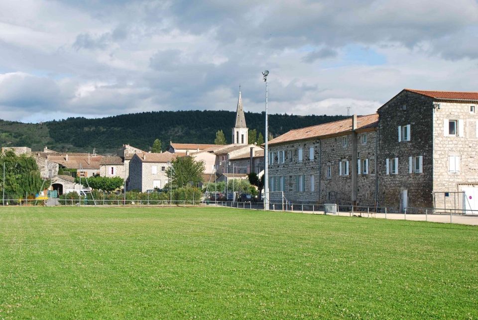 Stade de Lussas